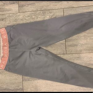 KORA leggings